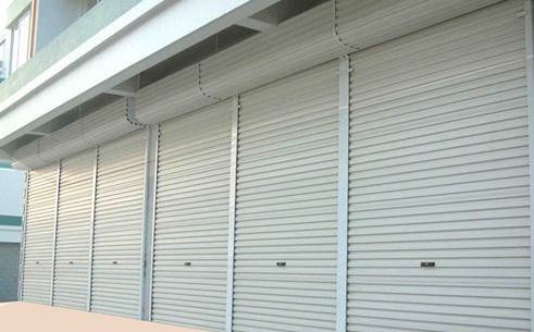 濟(jì)南電動(dòng)車庫(kù)門安裝細(xì)節(jié)及如何維護(hù)