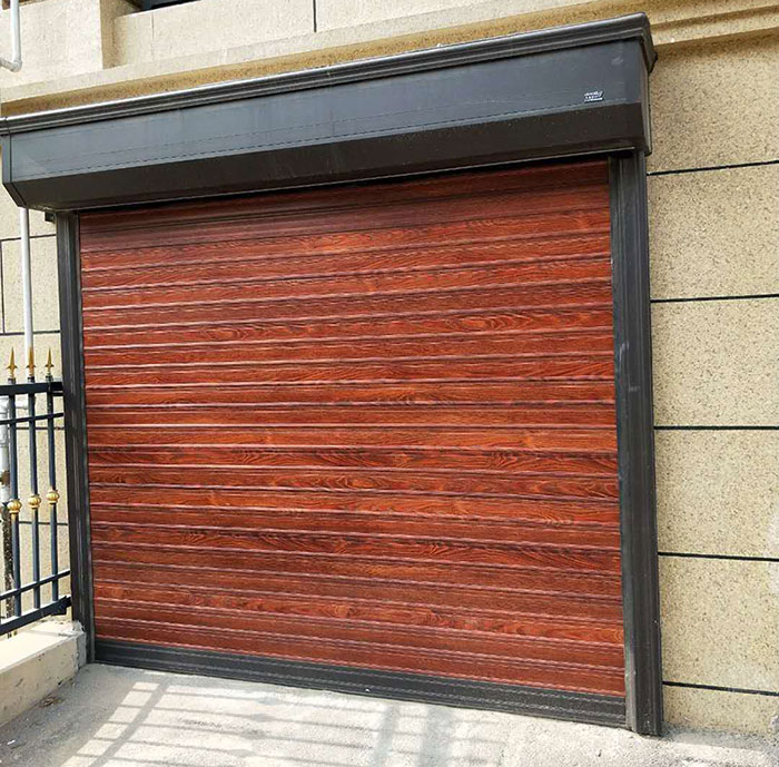 要想延長(zhǎng)濟(jì)南卷簾門的壽命，應(yīng)注意以下方面！