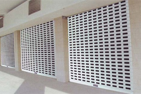 濟(jì)南卷簾門(mén)廠(chǎng)家教大家如何選擇適合自己的卷簾門(mén)，建議收藏！